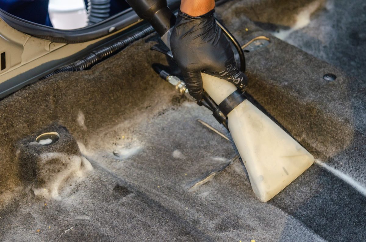Deep extraction cleaning of car carpet